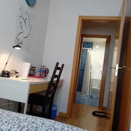 Habitaciones Individuales Wifi Tv Microondas Cerca Del Aeropuerto Madrid Habitacion Grande Wc Privado O Habitacion Pequena Wc Compartido Muy Tranquilas Bien Comunicadas Tren Metro Bus Facil Aparcamiento San Sebastián de los Reyes Zewnętrze zdjęcie