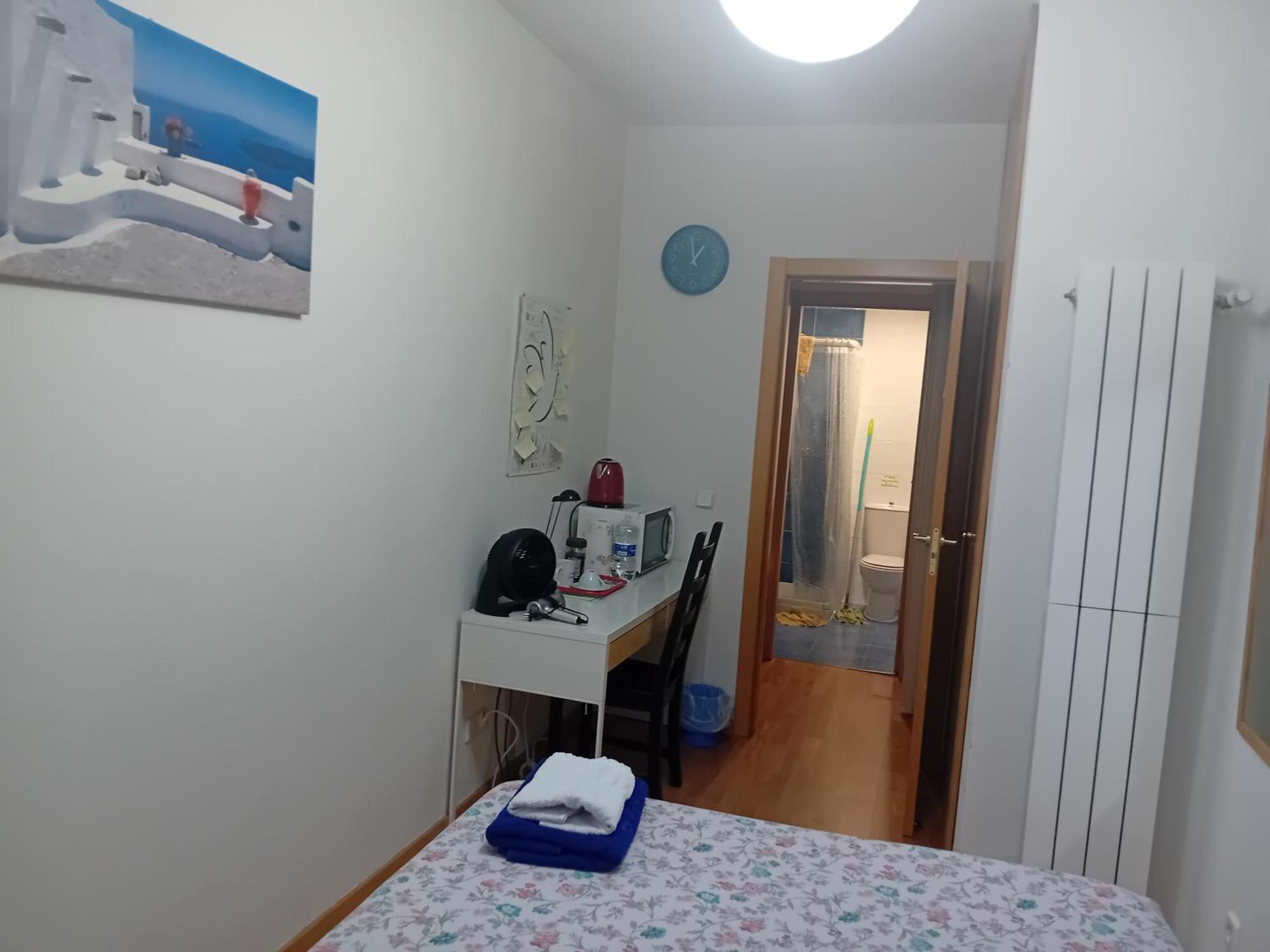 Individuales Madrid: Tranquil Airport Retreat * San Sebastian de los Reyes